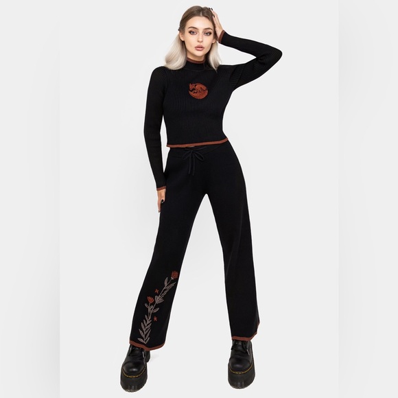 Disturbia Foxfire Embroidered Knit Sweatpants - Picture 8 of 9